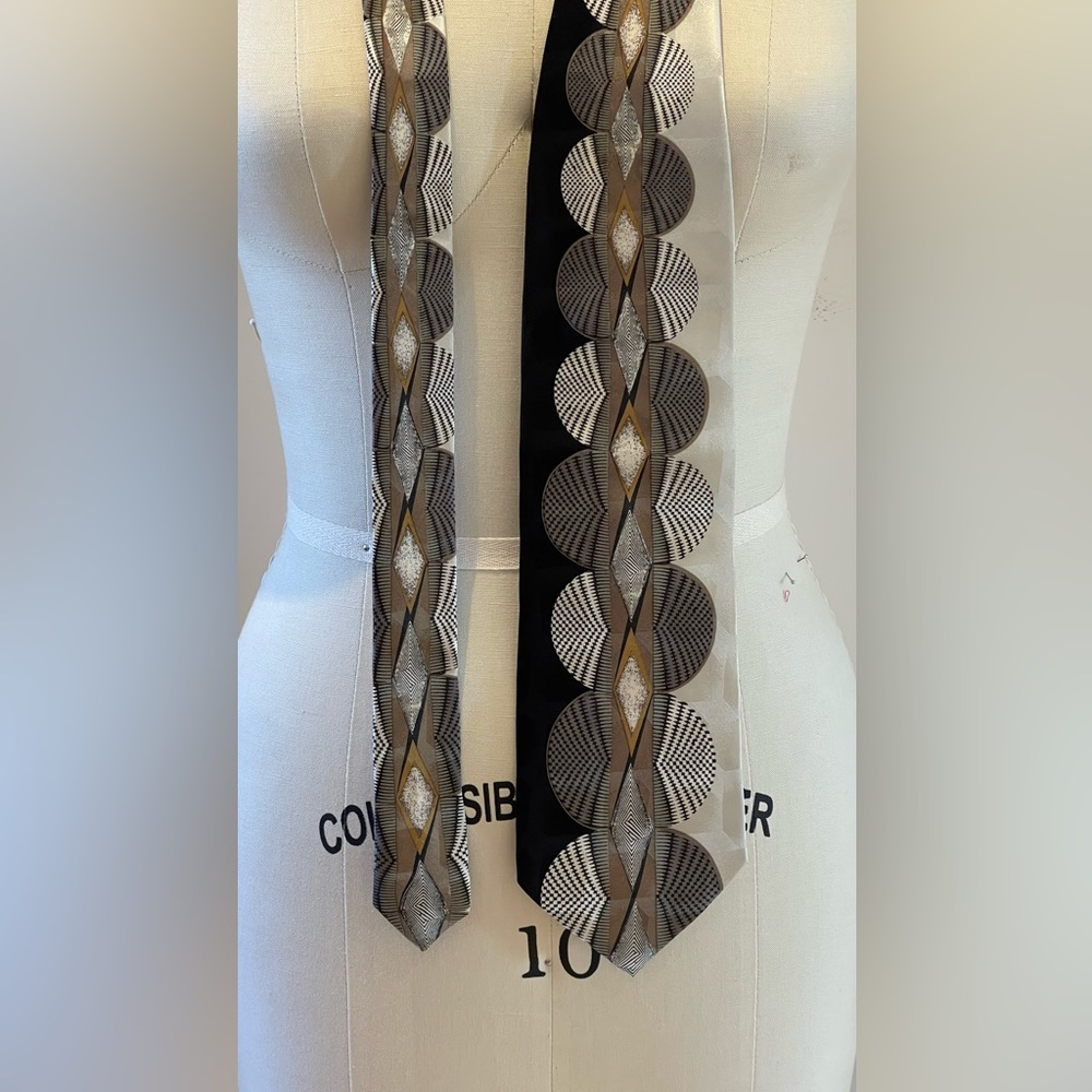 Vintage Colombo made in Italy black/gray/gold geometric pattern 4”wide necktie